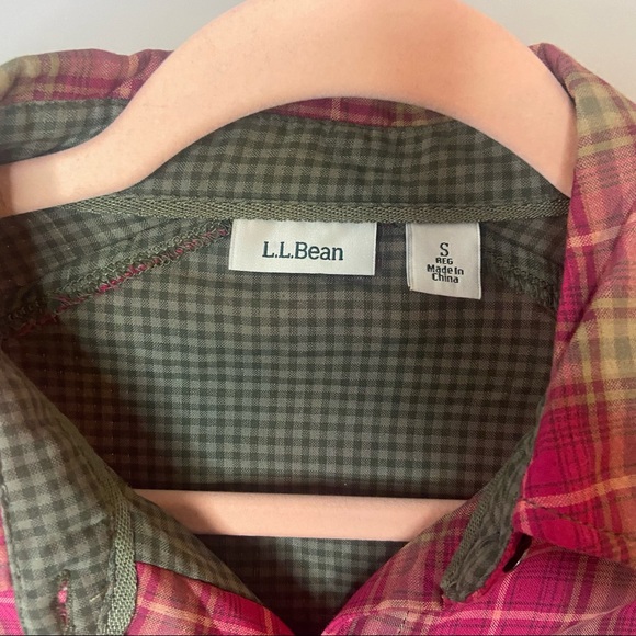L.L.Bean plaid button down shirt size small regular fit - Picture 4 of 5